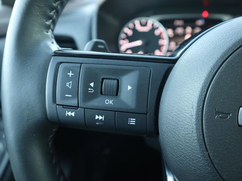 Used 2023 Nissan Rogue SL w/ SL Premium Package image 24