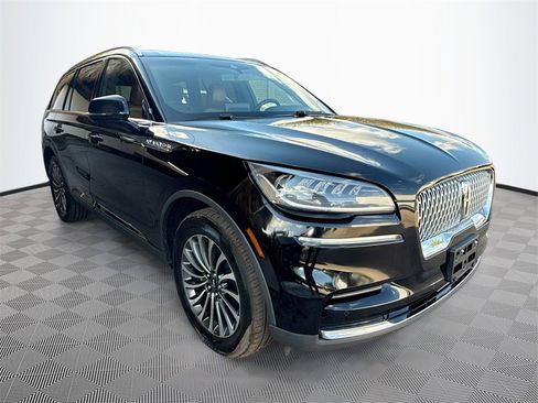 Used 2023 Lincoln Aviator Reserve image 4