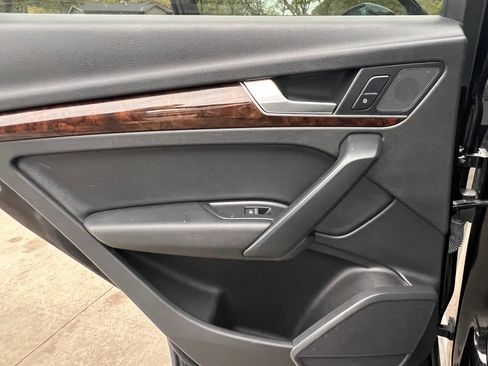 Used 2018 Audi Q5 2.0T Premium Plus w/ Premium Plus Package image 18