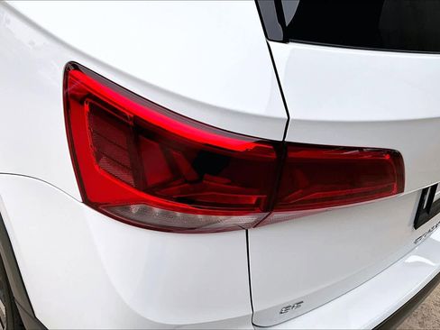 Used 2024 Volkswagen Taos SE image 28