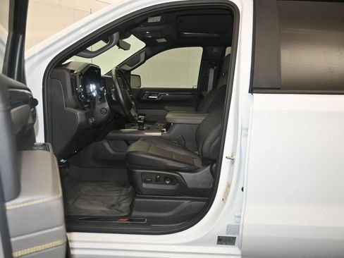 Used 2024 Chevrolet Silverado 1500 ZR2 w/ Technology Package AWD/4WD image 23