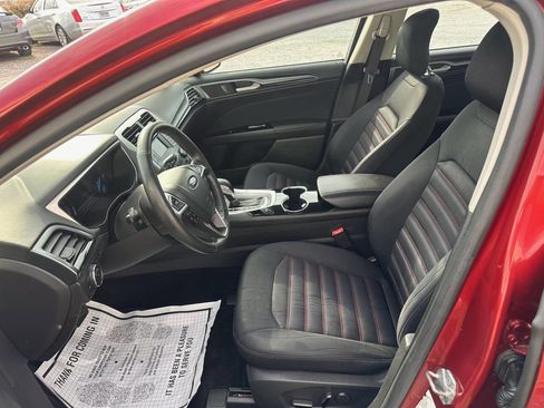 Used 2014 Ford Fusion SE w/ Equipment Group 201A image 15