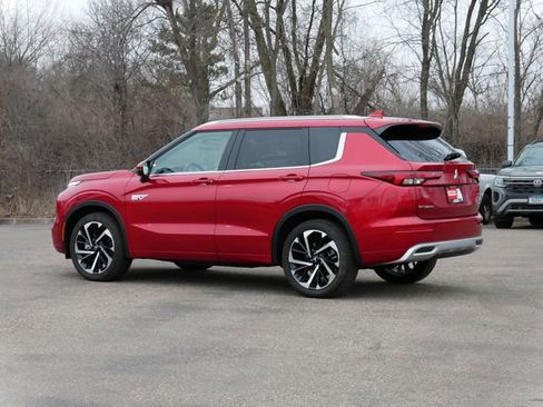 Used 2025 Mitsubishi Outlander SEL image 4