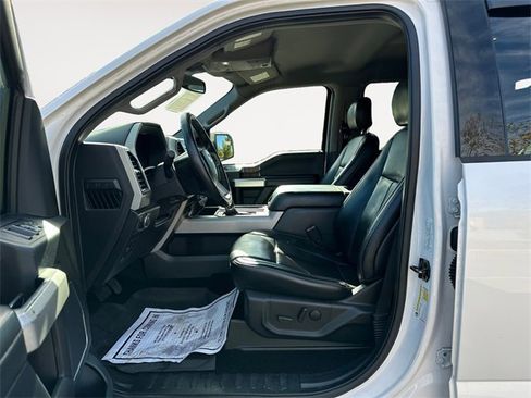 Used 2019 Ford F150 Lariat w/ Trailer Tow Package image 9