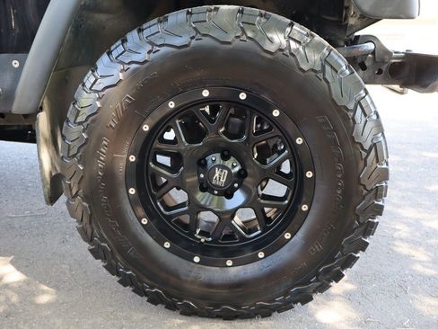 Used 2004 Jeep Wrangler X w/ Full Face Tire & Wheel Group AWD/4WD image 30