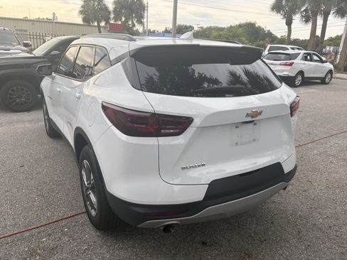 Certified 2024 Chevrolet Blazer LT w/ Sound & Technology Package FWD image 5