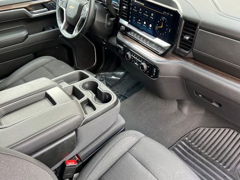 Used 2025 Chevrolet Silverado 1500 LT image 15