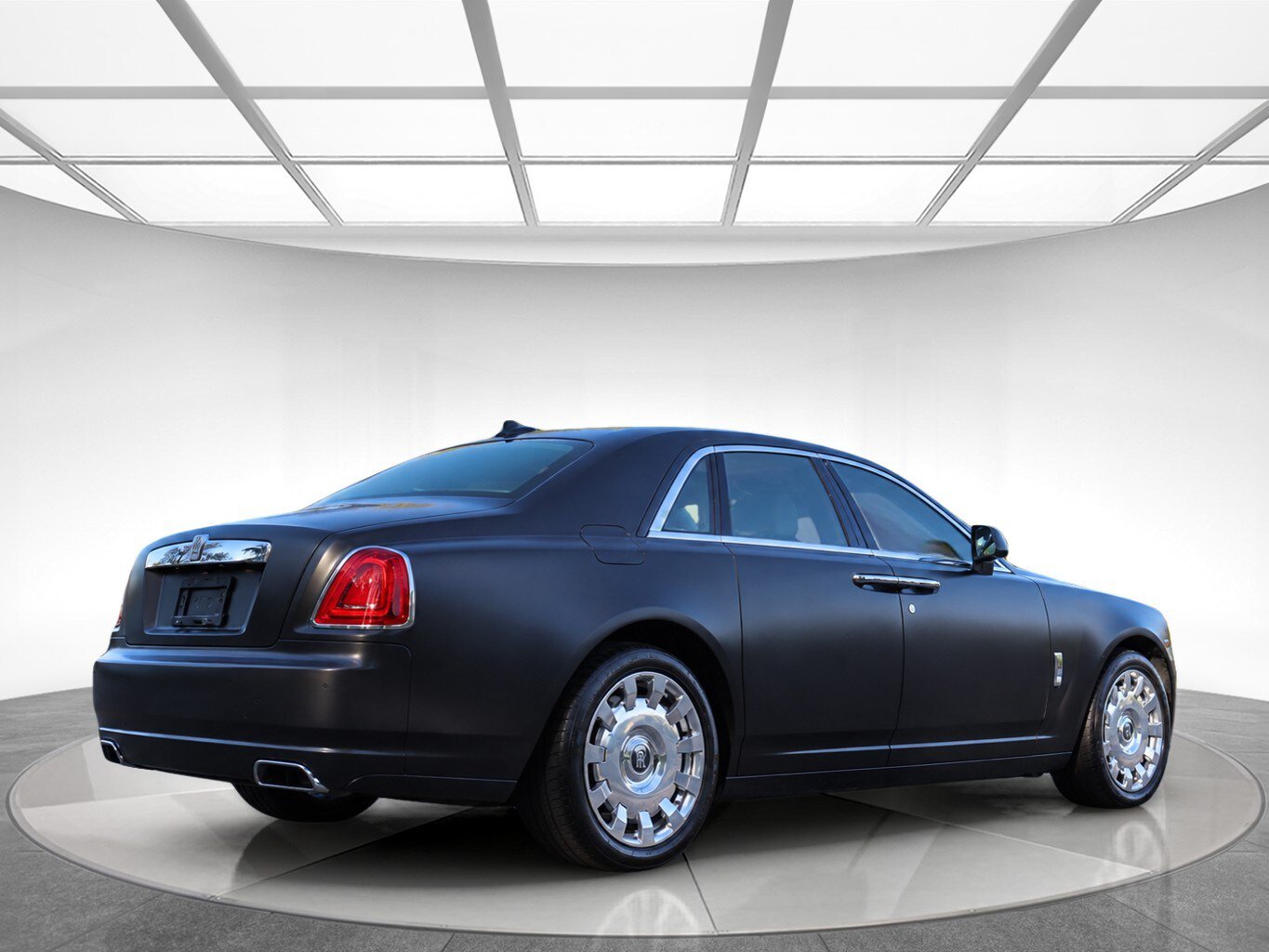 Used 2014 Rolls-Royce Ghost RWD image 6