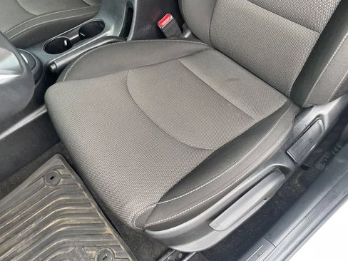 Used 2024 Kia Forte LXS FWD image 22
