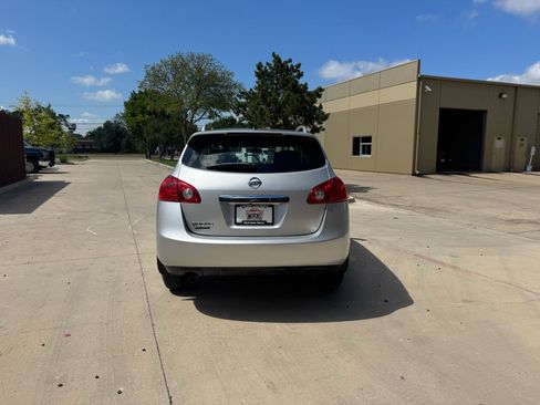 Used 2015 Nissan Rogue S w/ Convenience Package FWD image 3