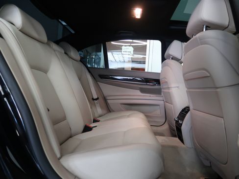 Used 2015 BMW 740i RWD image 38