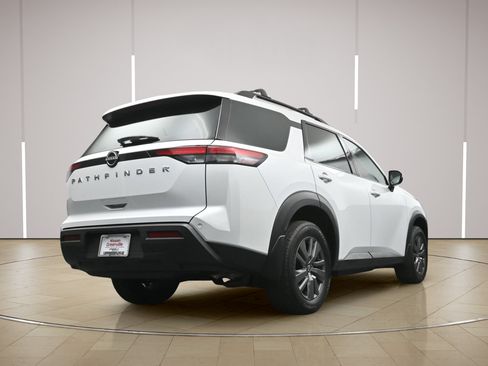 Certified 2025 Nissan Pathfinder SV FWD image 26