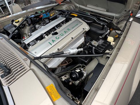 Used 1996 Jaguar XJS 4.0 Convertible RWD image 22