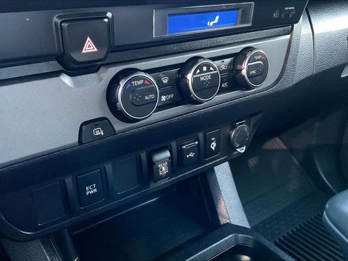 Used 2023 Toyota Tacoma TRD Sport image 31