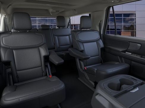 New 2026 Ford Expedition Max Platinum w/ Driver's Package AWD/4WD image 11