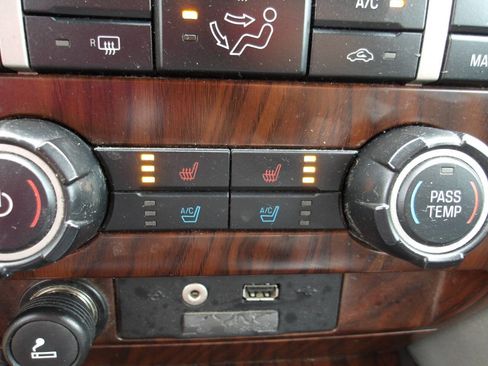 Used 2012 Ford F150 Lariat w/ Lariat Chrome Pkg AWD/4WD image 13
