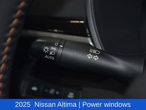 Used 2025 Nissan Altima 2.5 SR w/ SR Premium Package image 10