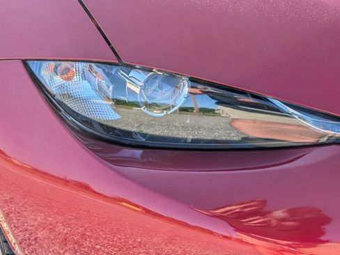 Used 2023 MAZDA MX-5 Miata Grand Touring RWD image 15
