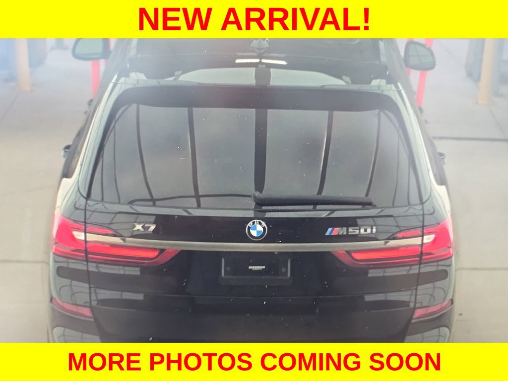 Used 2021 BMW X7 M50i w/ Dynamic Handling Package AWD/4WD image 7