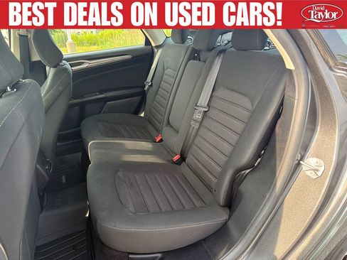 Used 2020 Ford Fusion SE FWD image 21