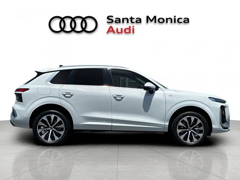 New 2026 Audi Q3 quattro 2.0T AWD/4WD image 8