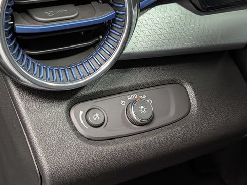 New 2026 Chevrolet Trax LT w/ Driver Confidence Package FWD image 16