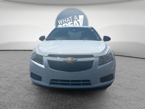 Used 2013 Chevrolet Cruze LS FWD image 9