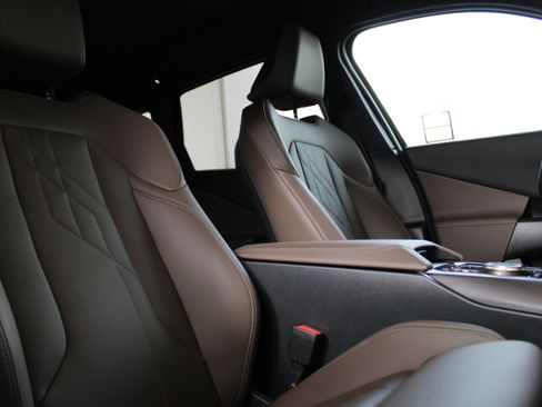 Used 2025 BMW X3 xDrive30i w/ Premium Package image 31