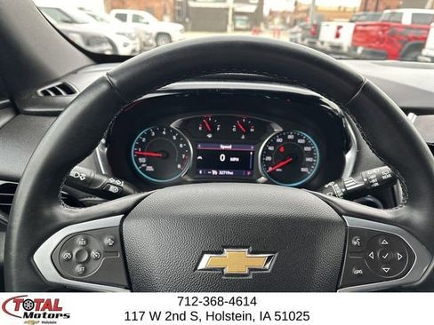 Used 2023 Chevrolet Traverse LT image 12