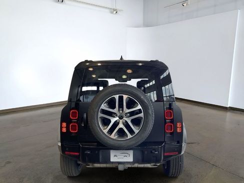 Used 2024 Land Rover Defender 110 X-Dynamic SE AWD/4WD image 5
