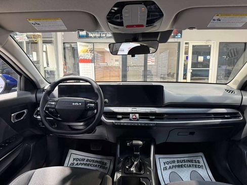 Used 2025 Kia K4 LXS image 23