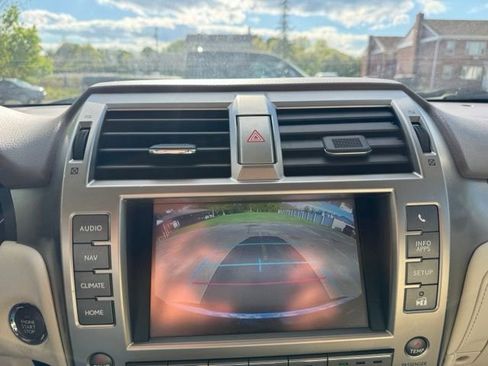 Used 2018 Lexus GX 460 Premium w/ Premium Package AWD/4WD image 24