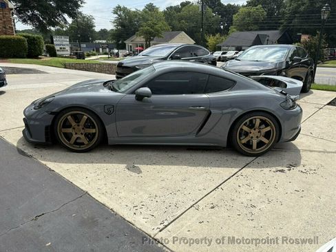 Used 2023 Porsche 718 Cayman GT4 RWD image 5