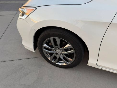 Used 2017 Honda Accord EX-L image 13