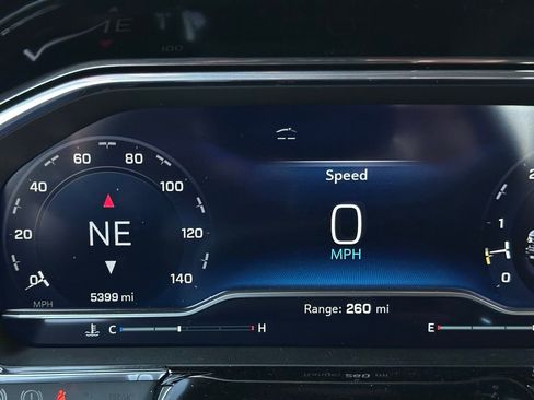 Used 2025 Chevrolet Silverado 1500 High Country image 23