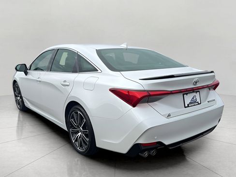 Used 2022 Toyota Avalon Touring w/ Advanced Safety Package FWD image 6