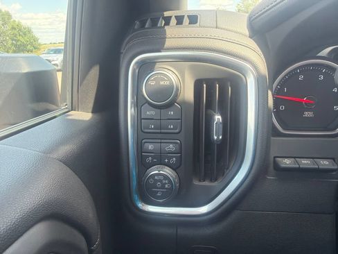 Used 2022 Chevrolet Silverado 3500 LTZ AWD/4WD image 12