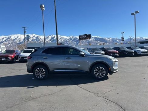 New 2025 Buick Envision Preferred image 3