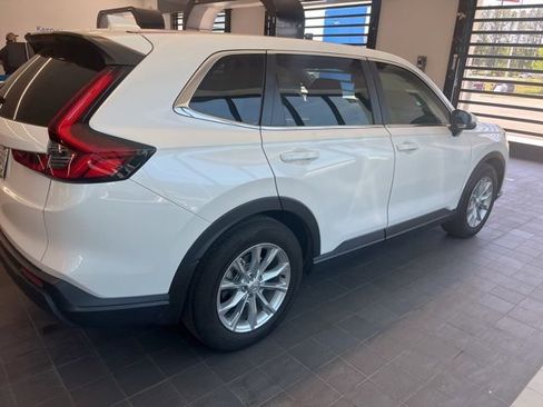 Used 2025 Honda CR-V EX image 5