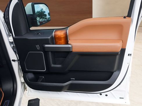 Used 2016 Ford F150 Limited AWD/4WD image 30