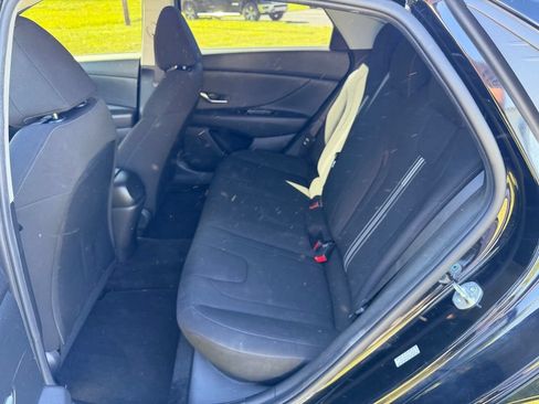 Used 2021 Hyundai Elantra SEL FWD image 10