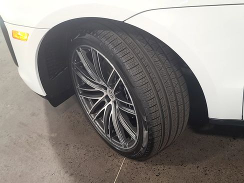 New 2026 Porsche Macan S image 33