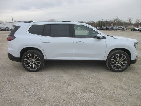 New 2026 GMC Acadia Denali Ultimate image 3