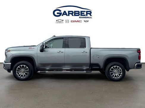 Used 2024 Chevrolet Silverado 2500 LTZ w/ LTZ Convenience Package AWD/4WD image 2