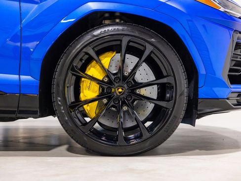 Used 2022 Lamborghini Urus image 23
