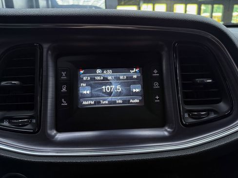 Used 2015 Dodge Challenger R/T w/ Quick Order Package 22B R/T image 28