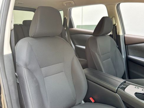 Used 2023 Nissan Rogue S FWD image 30