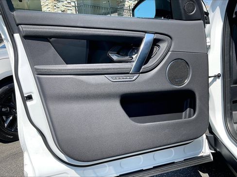 Used 2024 Land Rover Discovery Sport S image 20