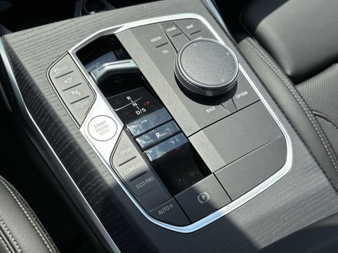 New 2026 BMW 330i Sedan w/ Convenience Package RWD image 29
