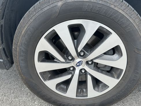 Used 2024 Subaru Outback Premium w/ Popular Package #1A AWD/4WD image 9